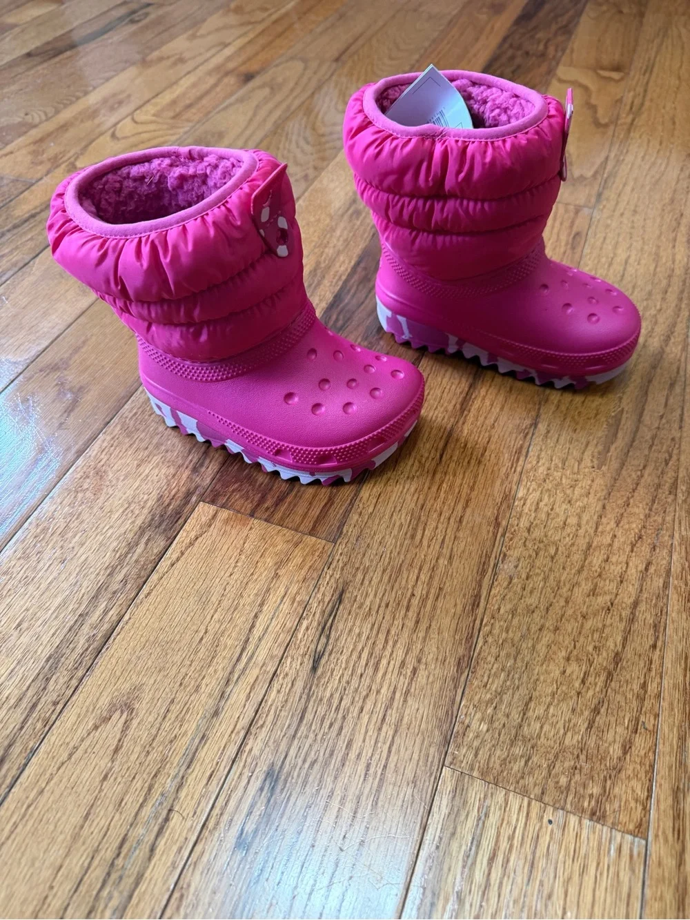 Crocs Toddler C8 Classic Neo Puff Lined Winter Snow Boots Bright Pink NWT